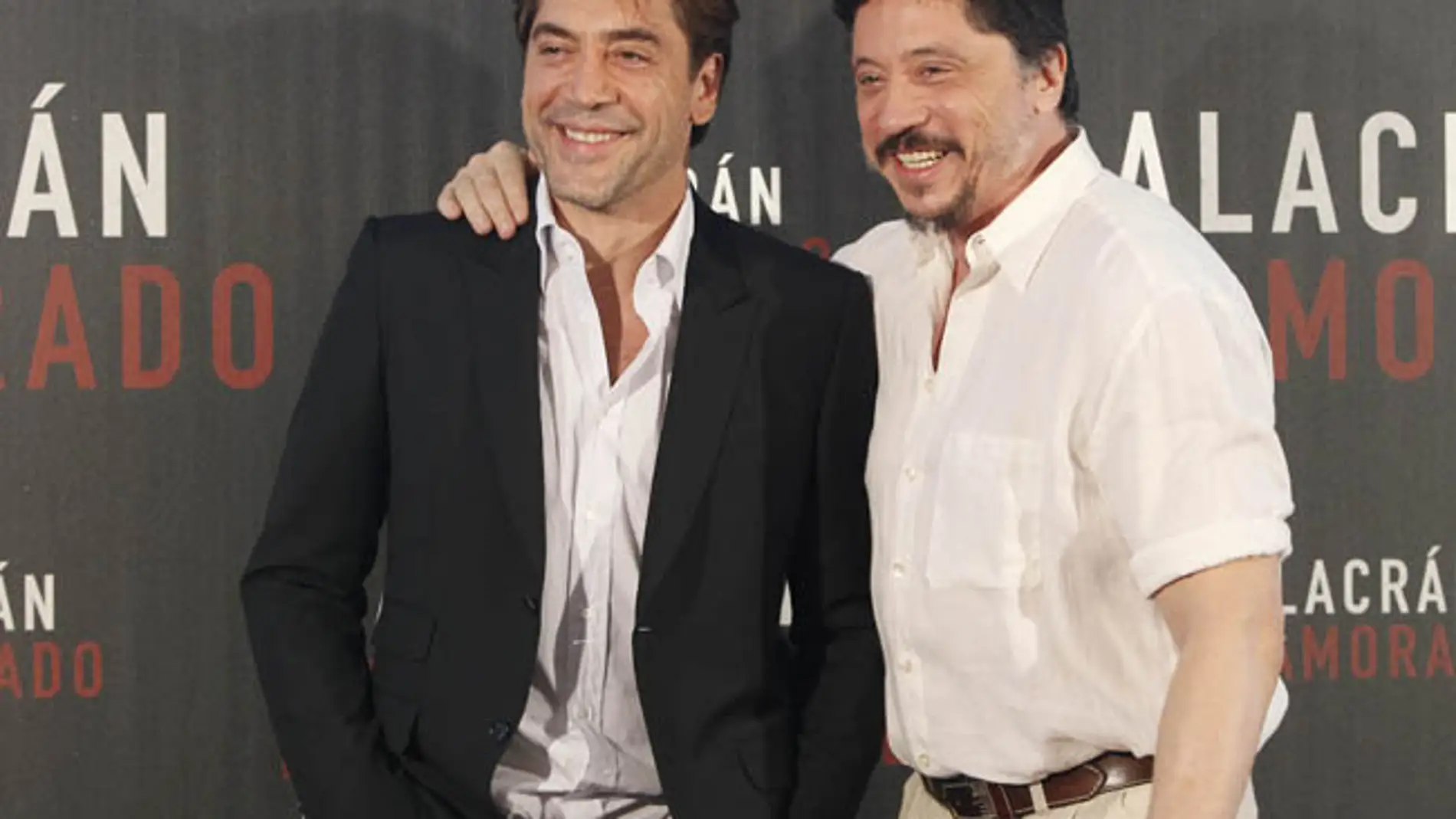 Javier Bardem con su hermano Carlos.