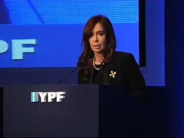 Cristina Fernández de Kirchner: “El petróleo es cosa de hombres” Cristina Fernández de Kirchner: “El petróleo es cosa de hombres”