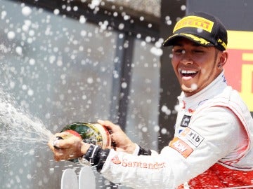 Lewis Hamilton en el podio