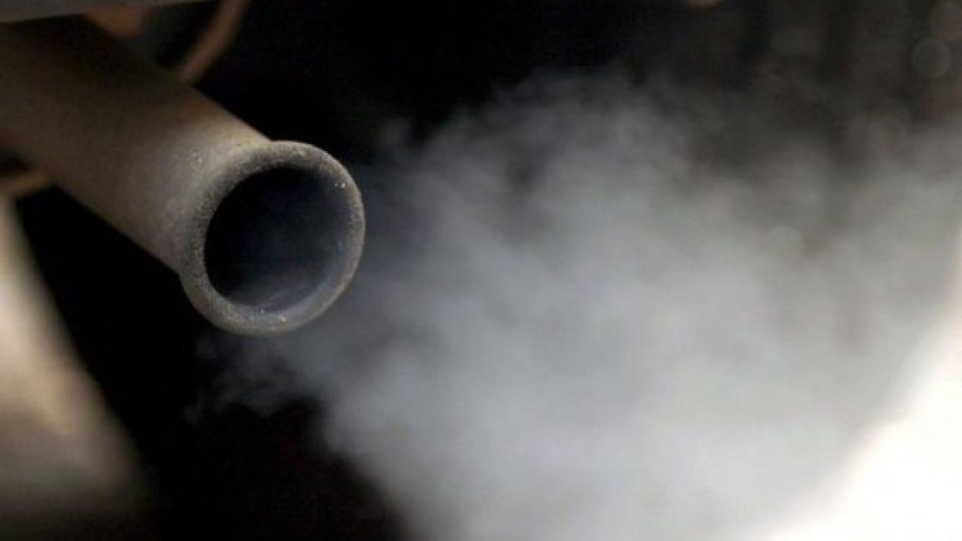 La OMS declara cancer&iacute;genas las emisiones de los motores diesel