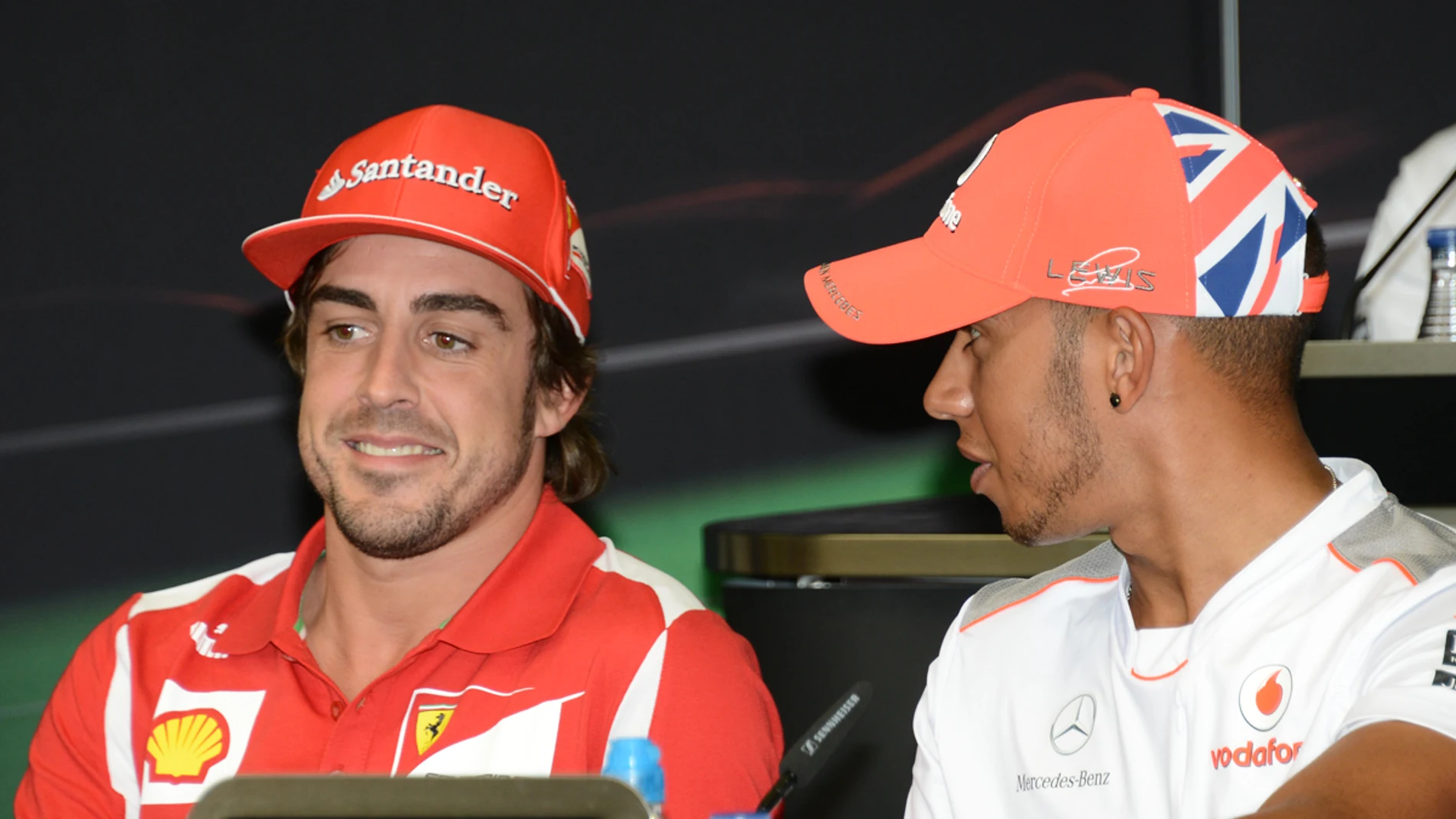 Alonso y Hamilton en rueda de prensa