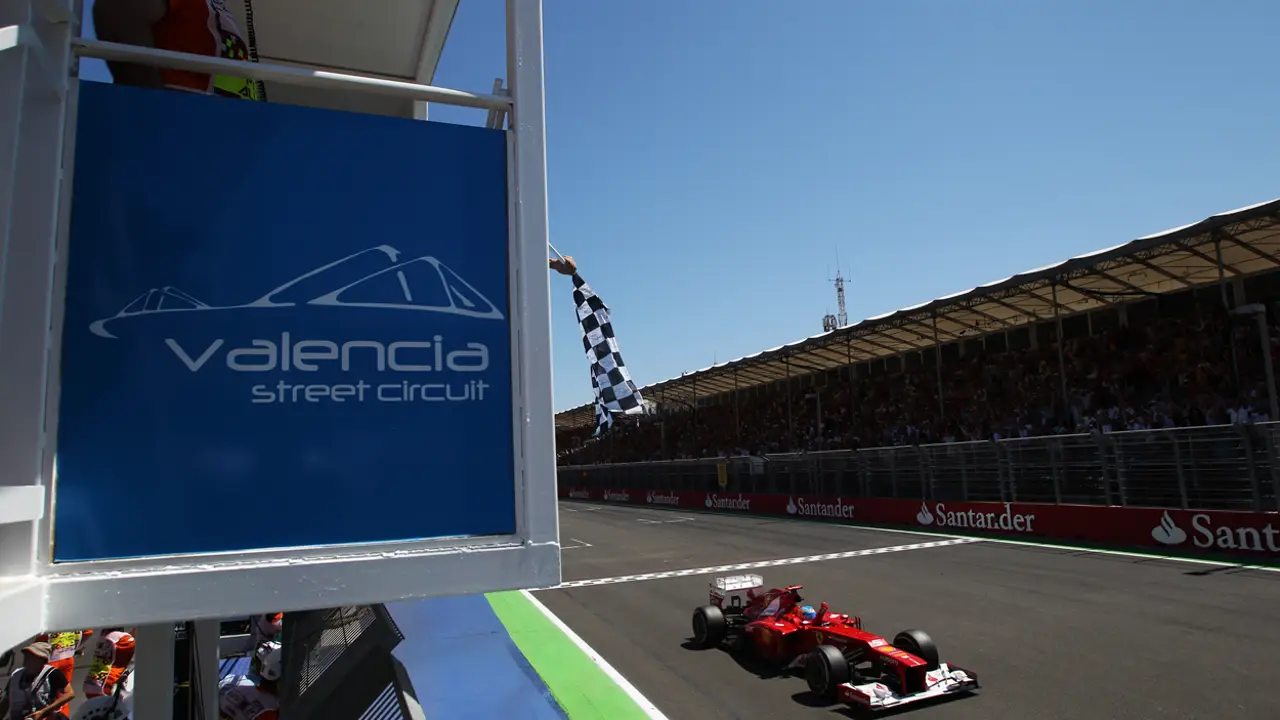 Fernando Alonso al llegar a la meta