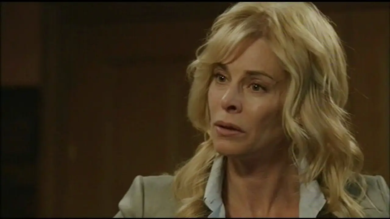 Sara comprende la traición de Olivia