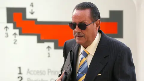 Julián Muñoz Julián Muñoz