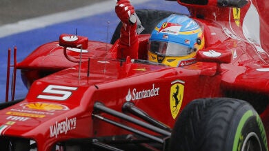 Alonso se prepara para una clasificación bajo la lluvia