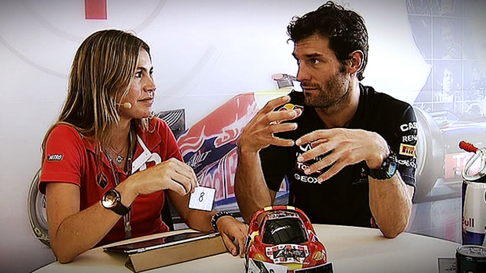 Webber no se corta con Nira