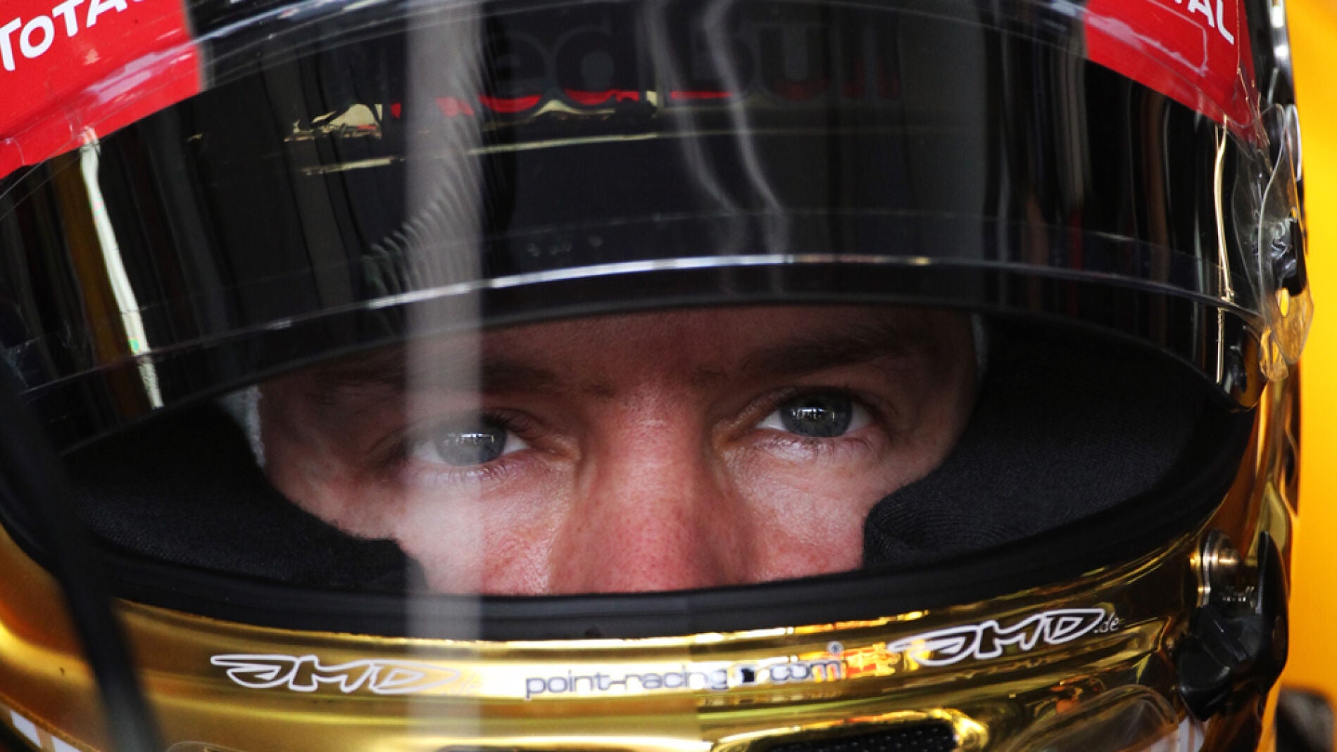 Vettel, con el casco dorado
