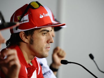 Alonso en la rueda de prensa de la FIA