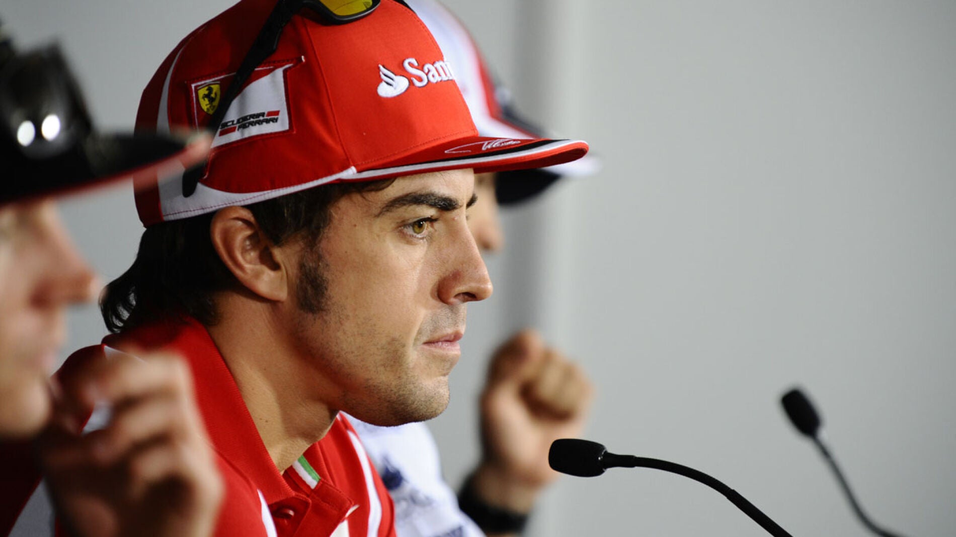 Alonso en la rueda de prensa de la FIA