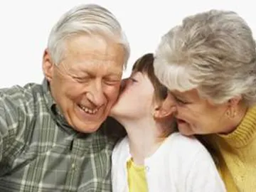 Abuelos y nietos Abuelos y nietos