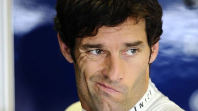 El 'ritual' de Webber antes de subirse al RB8 