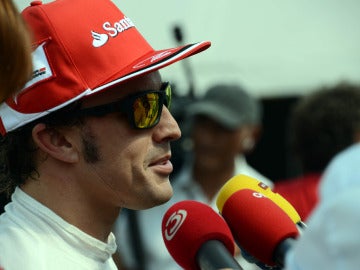 Alonso, frente a la prensa