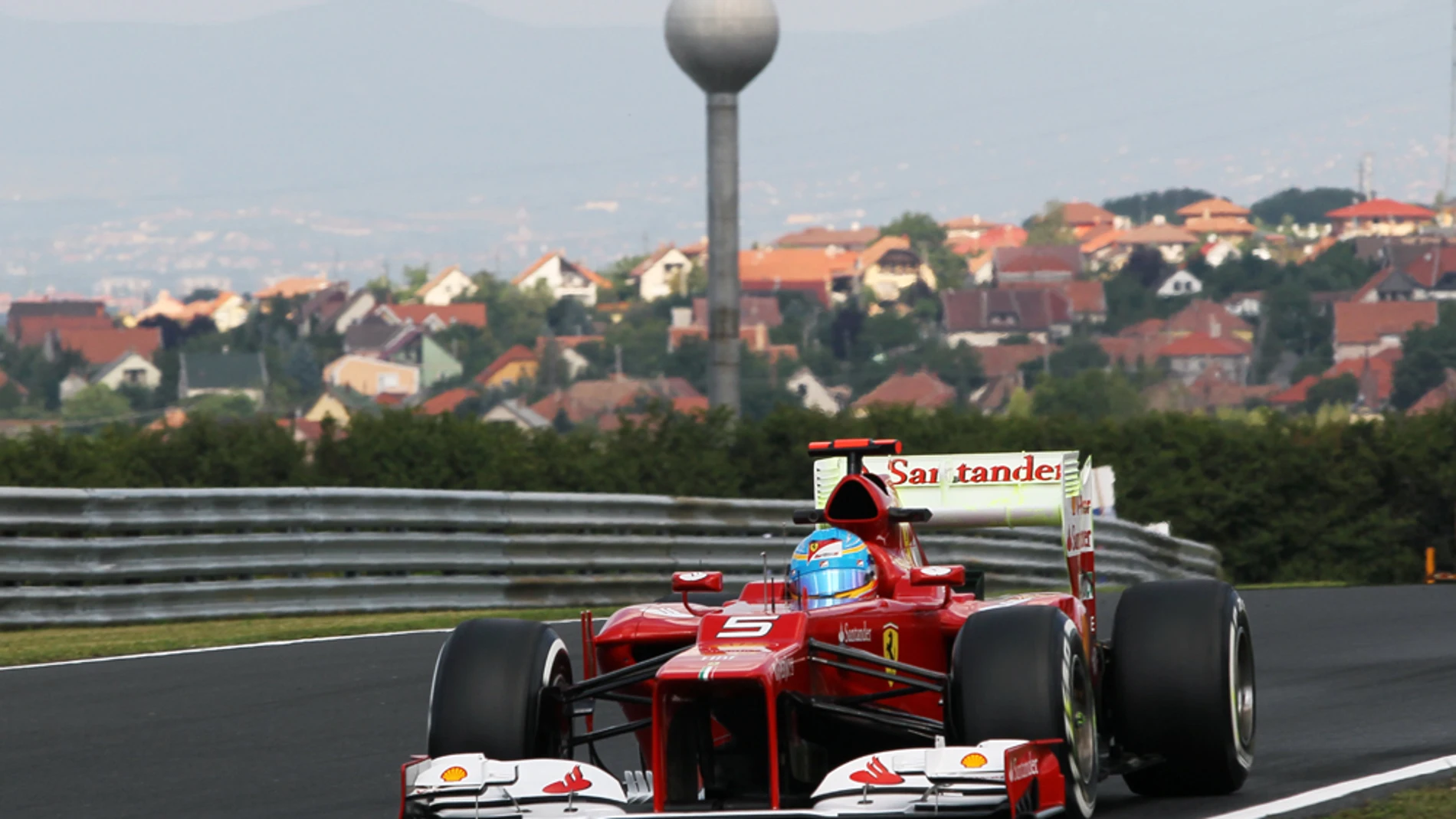 Alonso rueda en Hungría
