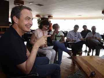 José Luis Rodríguez Zapatero durante la rueda de prensa José Luis Rodríguez Zapatero durante la rueda de prensa