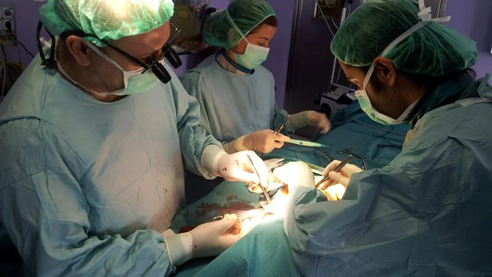 Se cancelan cerca de 4.000 operaciones por el parón del sector sanitario Se cancelan cerca de 4.000 operaciones por el parón del sector sanitario