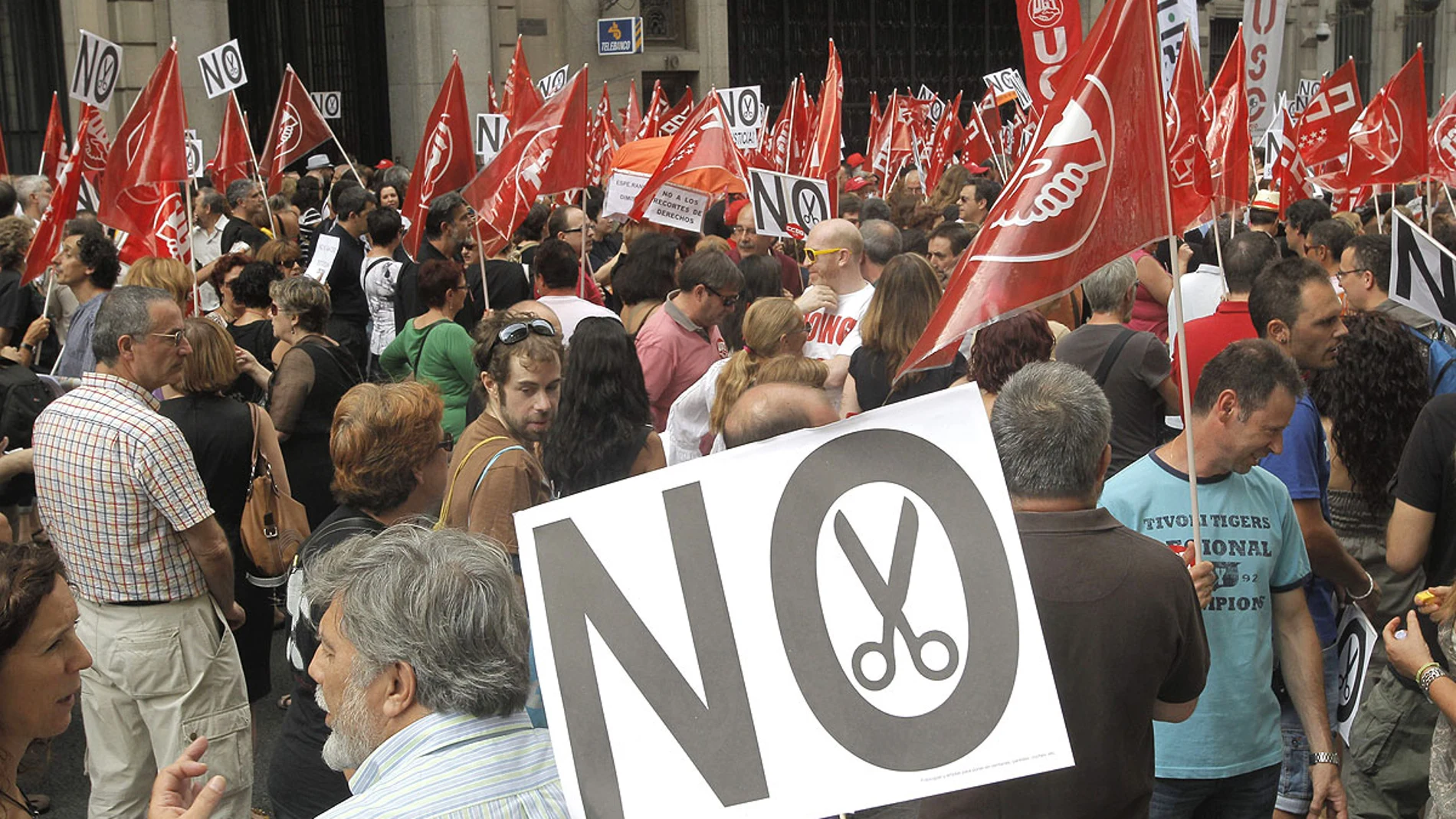 Protestas de funcionarios frente a Hacienda Protestas de funcionarios frente a Hacienda