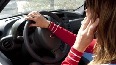 Una cámara con infrarrojos detecta si un conductor no tiene las manos en el volante