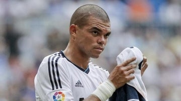 El defensa portugués del Real Madrid Képler Lima "Pepe"