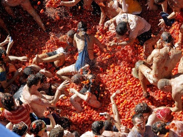 El tomate invade las calles