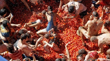 El tomate invade las calles