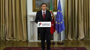 El primer ministro portugués, Pedro Passos Coelho, en rueda de prensa para anunciar las medidas