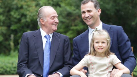 El Rey, el Pr&iacute;ncipe y la Infanta Leonor