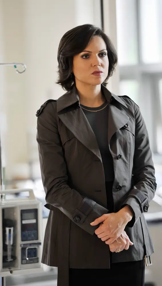 Lana Parrilla interpreta a Regina