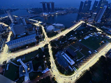Singapur de noche desde la noria