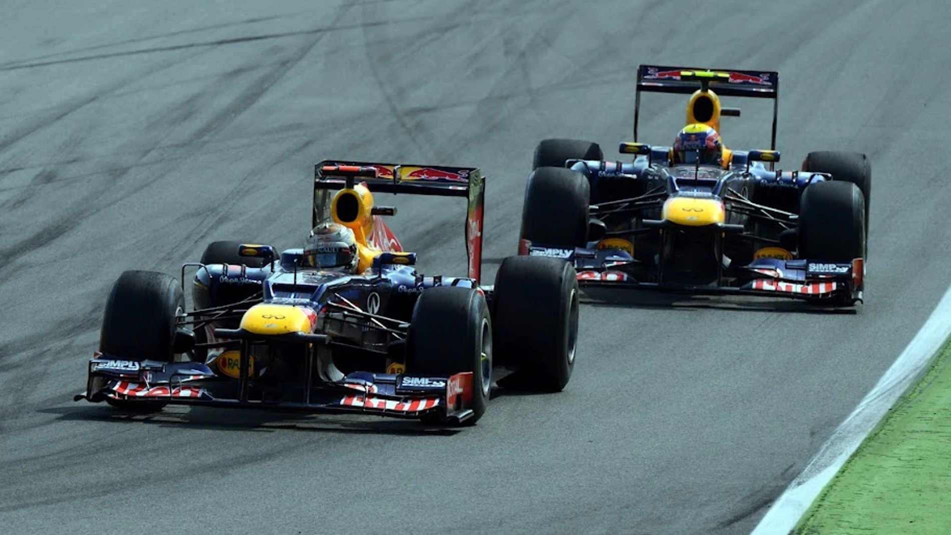 Los Red Bull de Vettel y Webber en Monza
