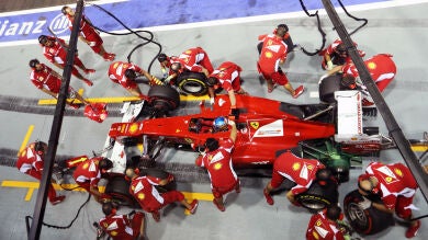 Marc Gené nos descubre los secretos de los veloces 'pit stop' de Ferrari