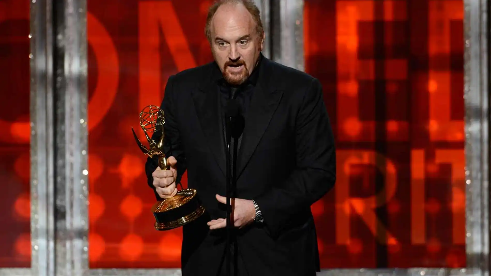 Louis CK recibió el galardón que lo señala como uno de los mejores guionistas