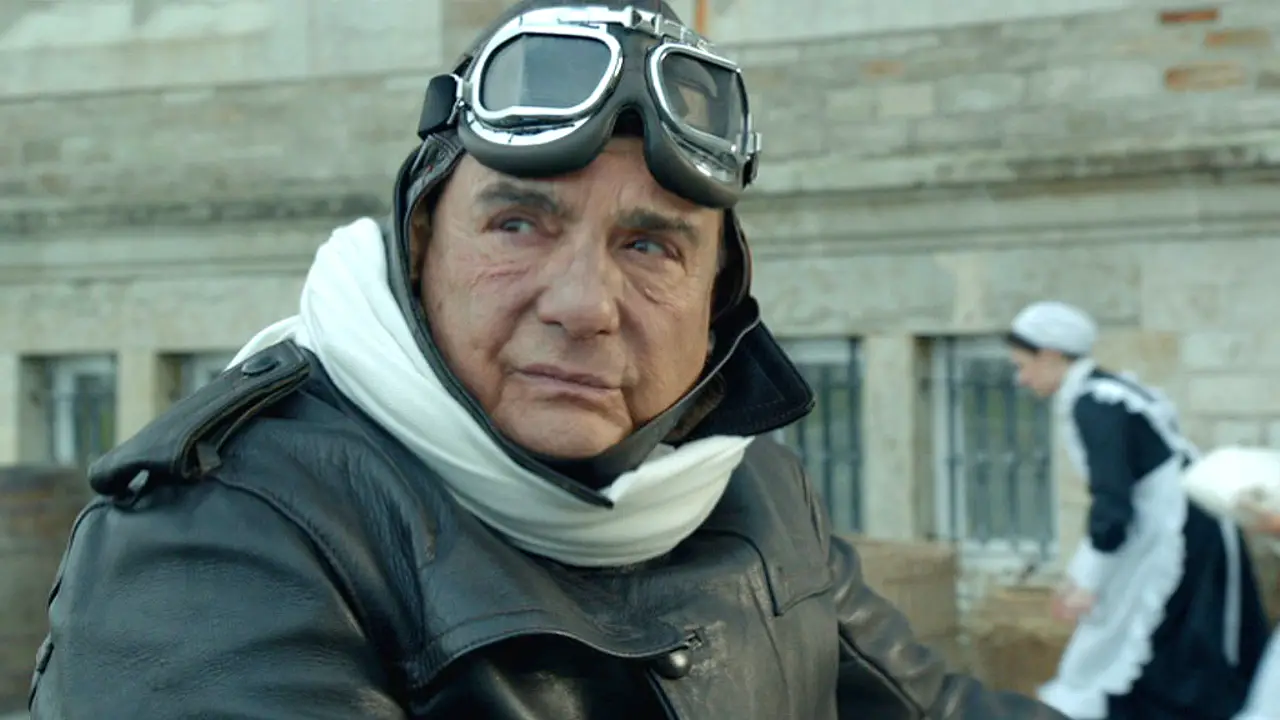 Ernesto llega a Gran Hotel