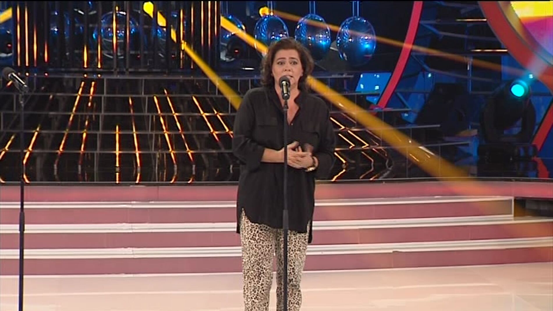 Mar&iacute;a del Monte en la Rueda de Prensa de Tu Cara Me Suena