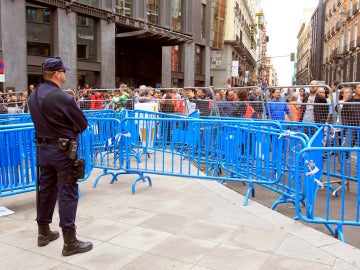 Efectivos del cuerpo de Policía en los alrededores del Congreso Efectivos del cuerpo de Policía en los alrededores del Congreso