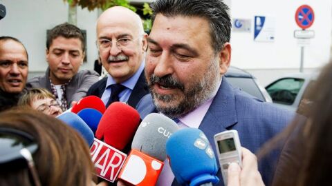 El alcalde de Los Y&eacute;benes, Pedro Acevedo