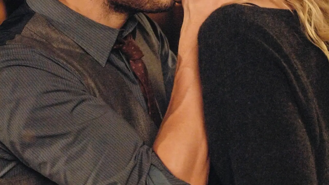 Graham besa a Emma