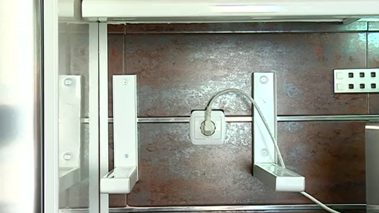 Cómo colocar soportes para microondas