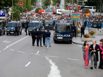 La Policía vigila la Plaza de Neptuno