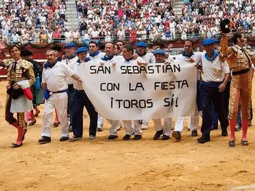 Plaza de toros de Illumbe, en San Sebastián. Plaza de toros de Illumbe, en San Sebastián.