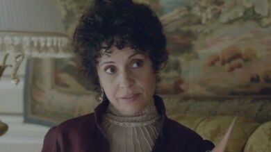 Sofía pide a Teresa que Alfredo dirija el Hotel