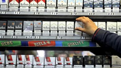 Francia pretende imponer la cajetilla única y 'neutra' para todas las marcas