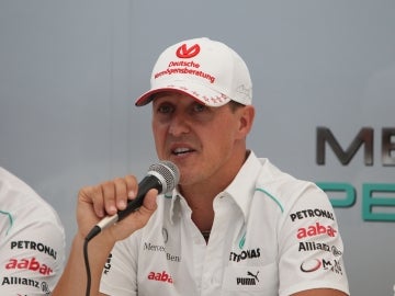 Schumacher anuncia su retirada en Japón.