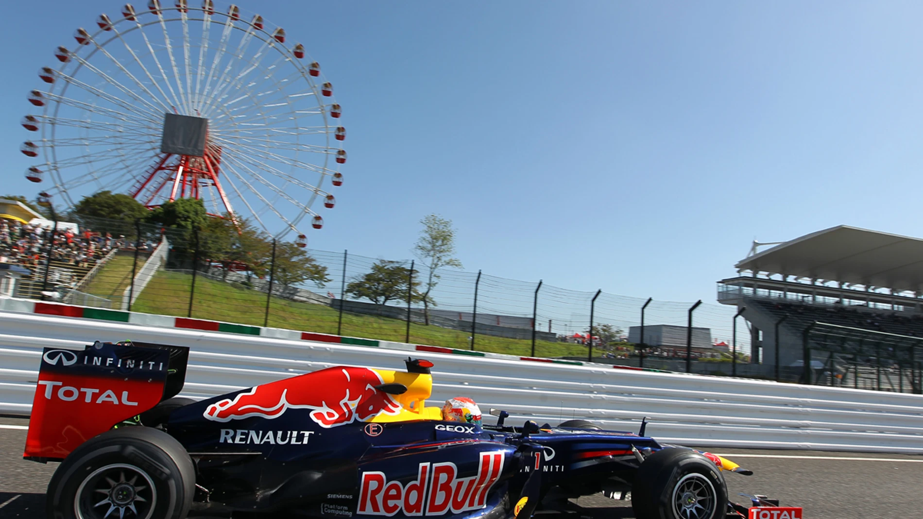 Vettel, con el Red Bull en Japón