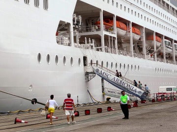 El crucero Orchestra en su llegada a Livorno