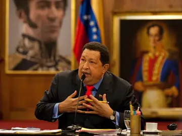 Chávez en rueda de prensa tras la reelección Chávez en rueda de prensa tras la reelección