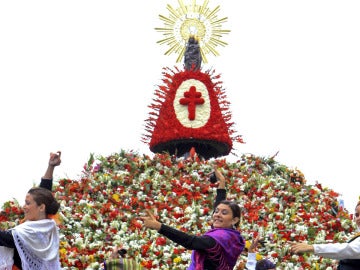 La Pilarica con su nuevo manto