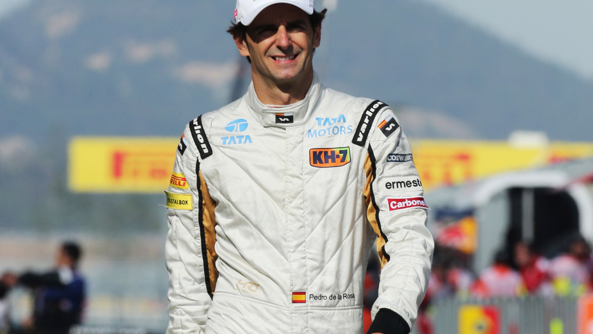 De la Rosa pasea por el paddock