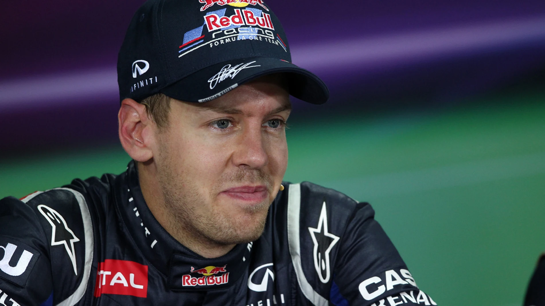 Vettel habla en la rueda de prensa de Corea
