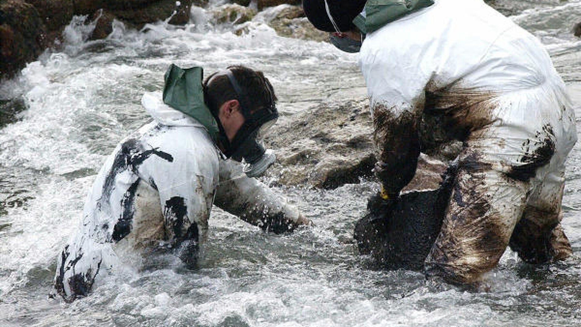 Voluntarios en labores de ayudas