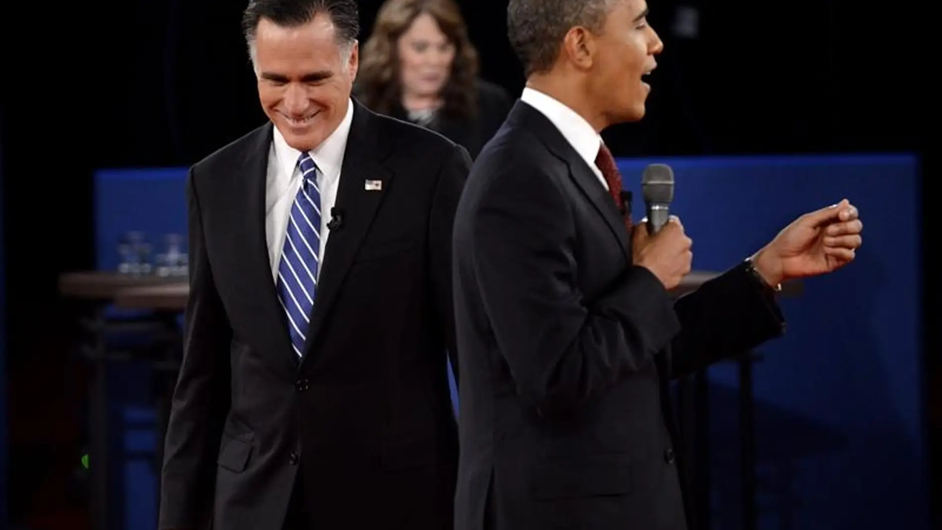 Obama y Romney en el segundo debate electoral.